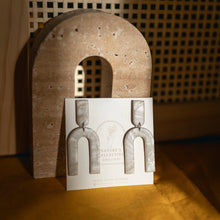 Load image into Gallery viewer, Bold arch earrings