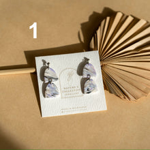 Load image into Gallery viewer, Dangly arch earrings