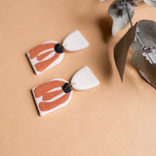 Load image into Gallery viewer, Textured Anemone Arch Dangles