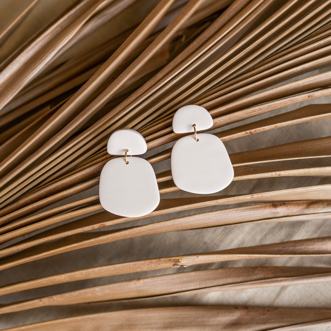 Organic shape minimal neutral dangle earrings. (In six colours.)