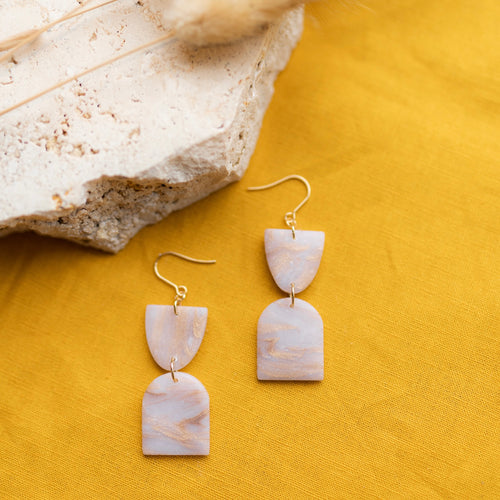 Lightweight arch dangle earrings